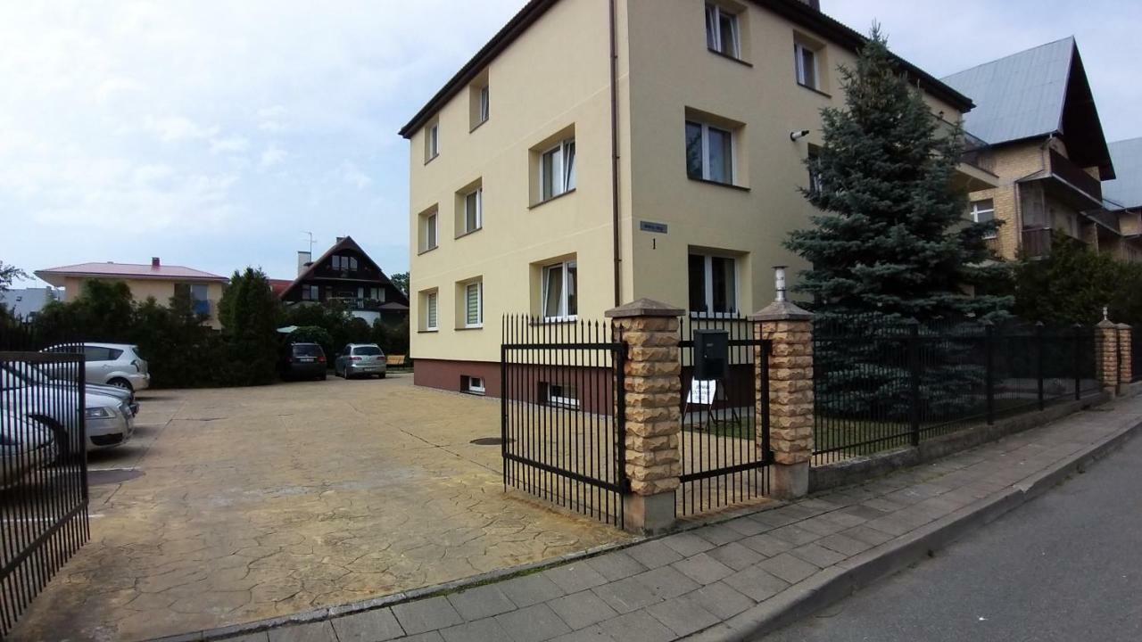Hotel Poilsis Palangoje Pas Daiva Palanga Exterior foto